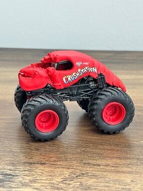 Monster Jam 1:64 Crushstation Red Lobster Die Cast Monster Truck Hot Wheels Toy